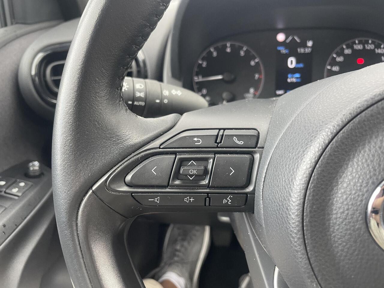 Toyota YARIS 1.0 VVT-i Active | LM Velgen | Org NL en 1e Eigenaar |