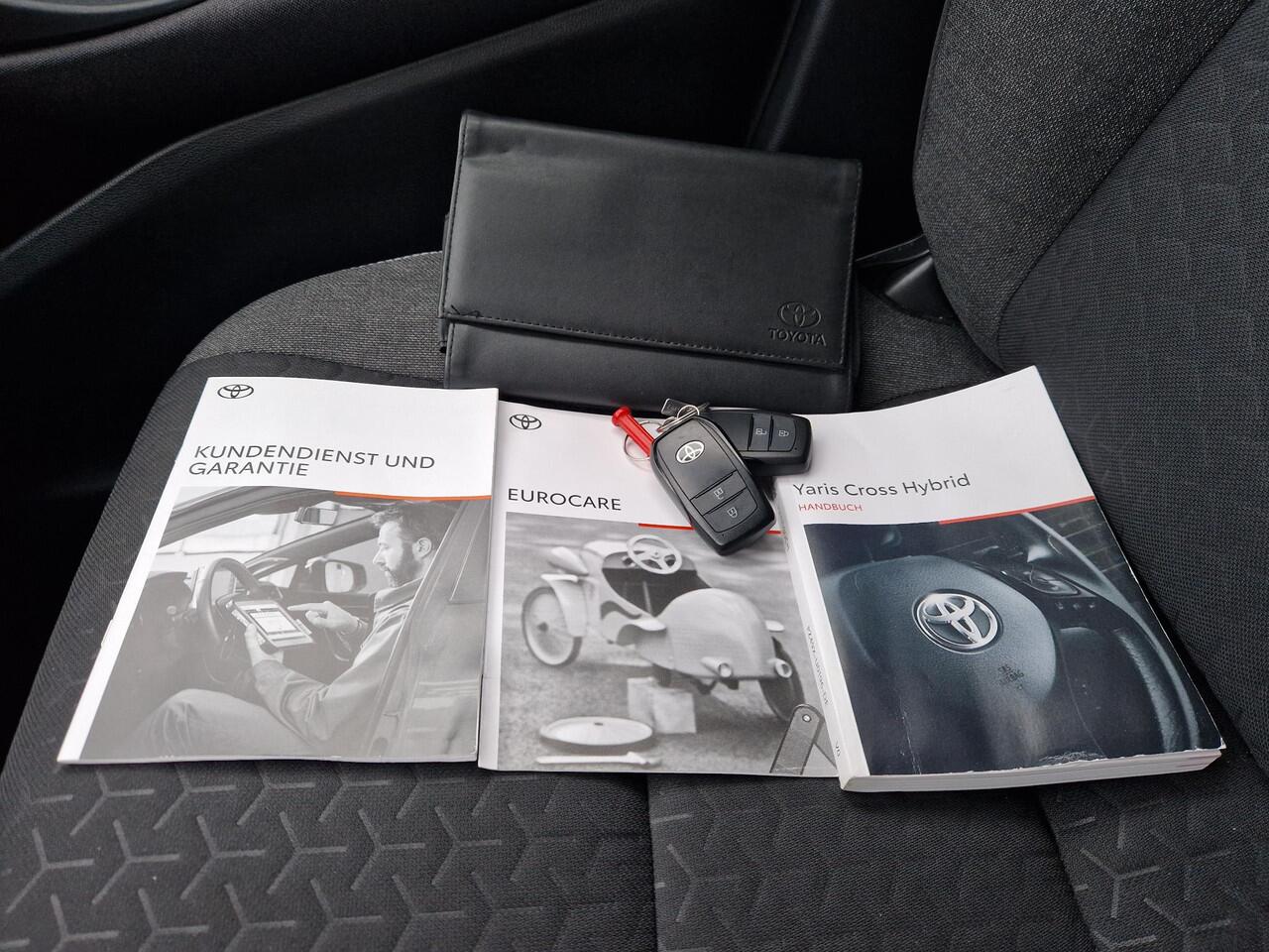 Toyota YARIS Cross 1.5 Hybrid Dynamic TEAM D | PDC V + A | CRUISE | rijklaarprijs !!