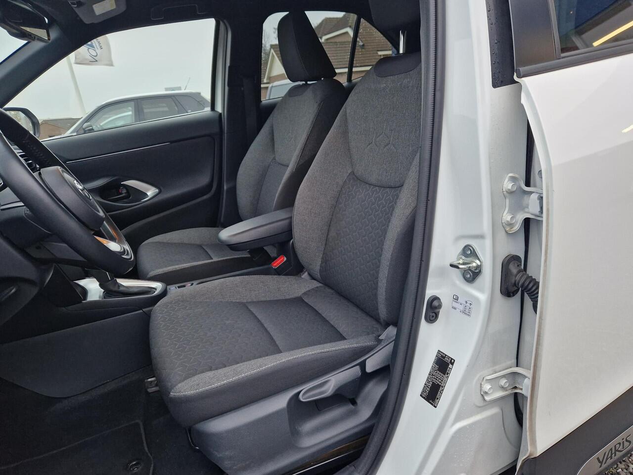 Toyota YARIS Cross 1.5 Hybrid Dynamic TEAM D | PDC V + A | CRUISE | rijklaarprijs !!