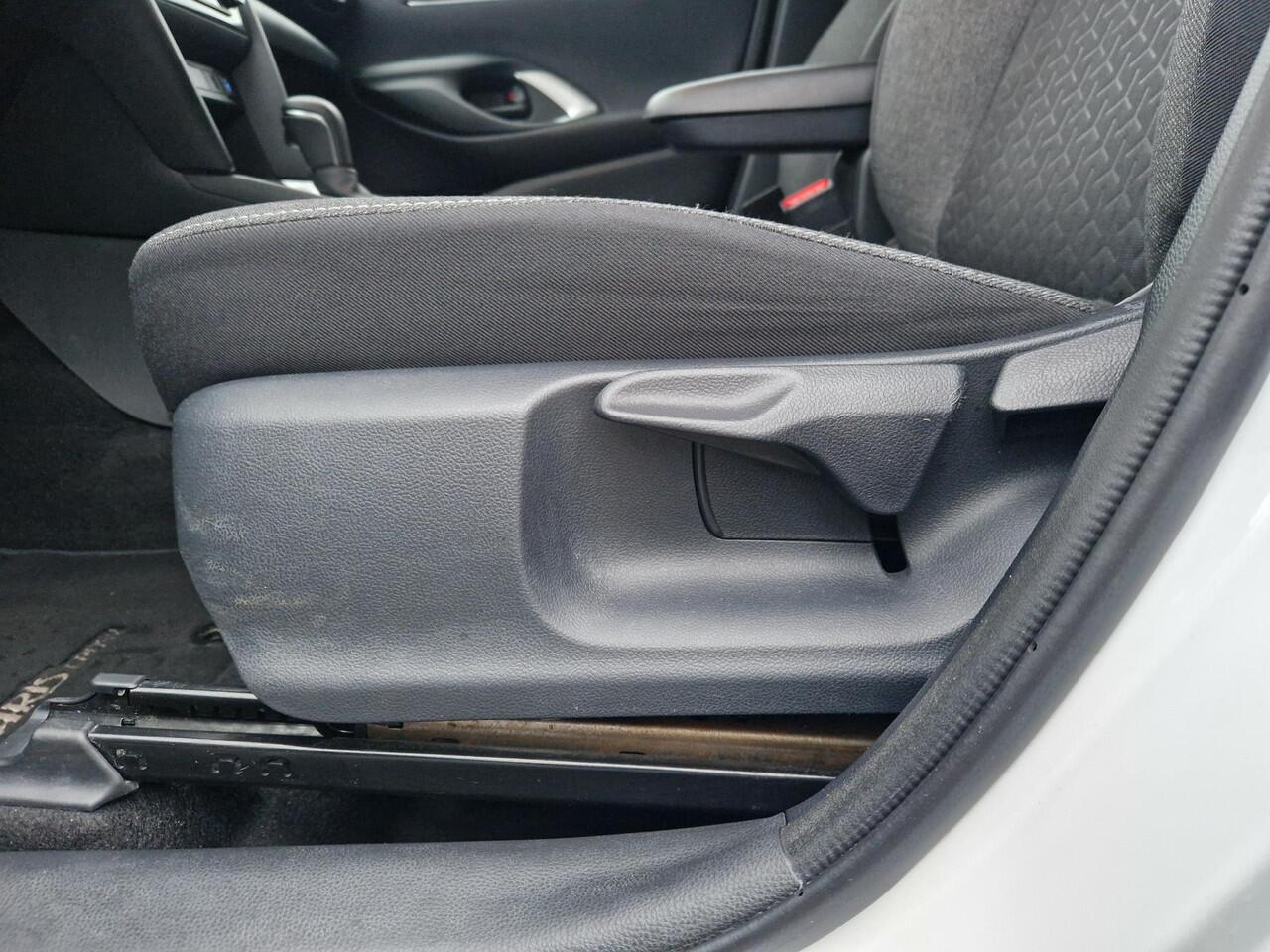 Toyota YARIS Cross 1.5 Hybrid Dynamic TEAM D | PDC V + A | CRUISE | rijklaarprijs !!