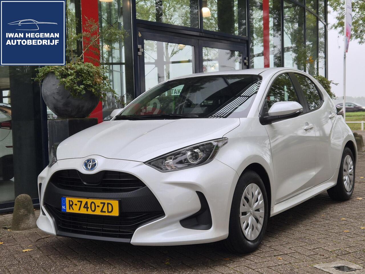 Toyota YARIS 1.5 Hybrid AUTOMAAT | Navigatie via Smartphone | Apple Carplay | Climate Control | Cruise Control | Parkeercamera