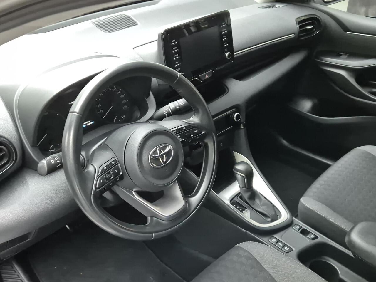 Toyota YARIS 1.5 Hybrid AUTOMAAT | Navigatie via Smartphone | Apple Carplay | Climate Control | Cruise Control | Parkeercamera