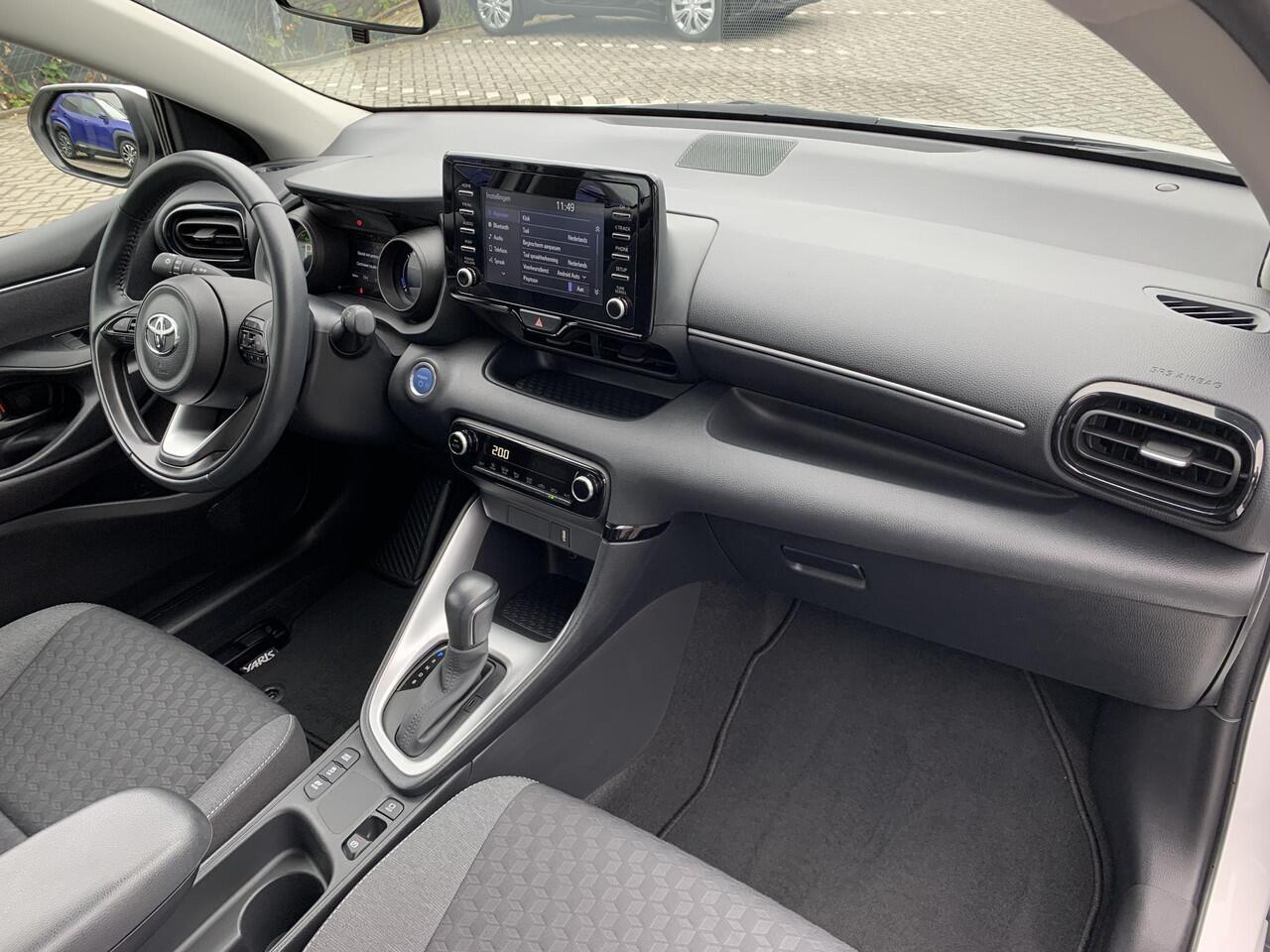 Toyota YARIS 1.5 Hybrid Dynamic