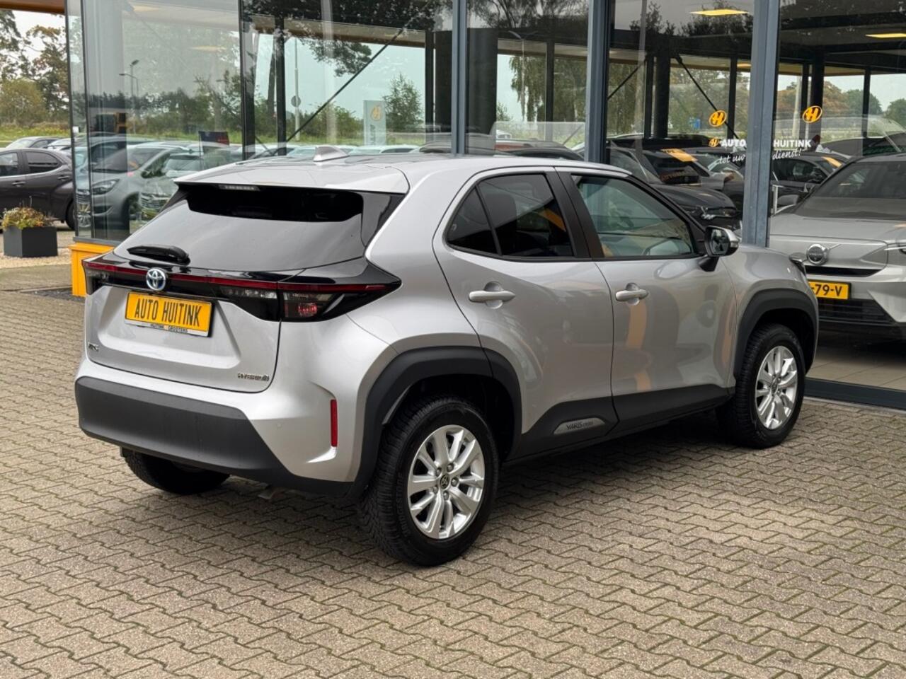 Toyota YARIS 1.5 Hybrid Comfort - navi - apple/android- camera