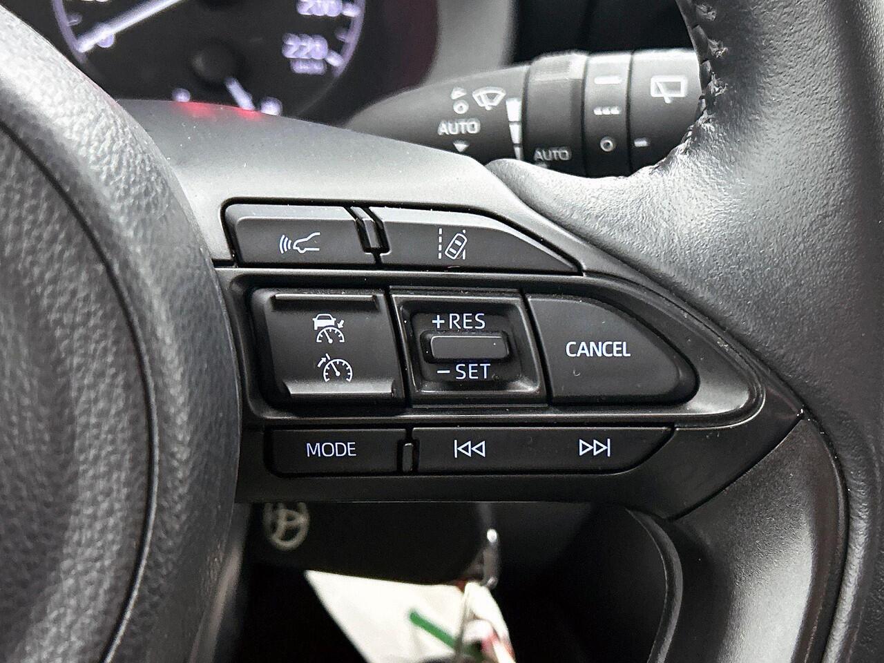 Toyota YARIS 1.5 Hybrid Automaat Active | Navigatie | Achteruitrijcamera | Apple Carplay/ Android Auto | Climate Control | Adaptive cruise Control