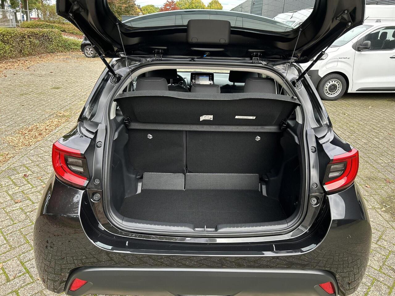 Toyota YARIS 1.5 Hybrid Dynamic