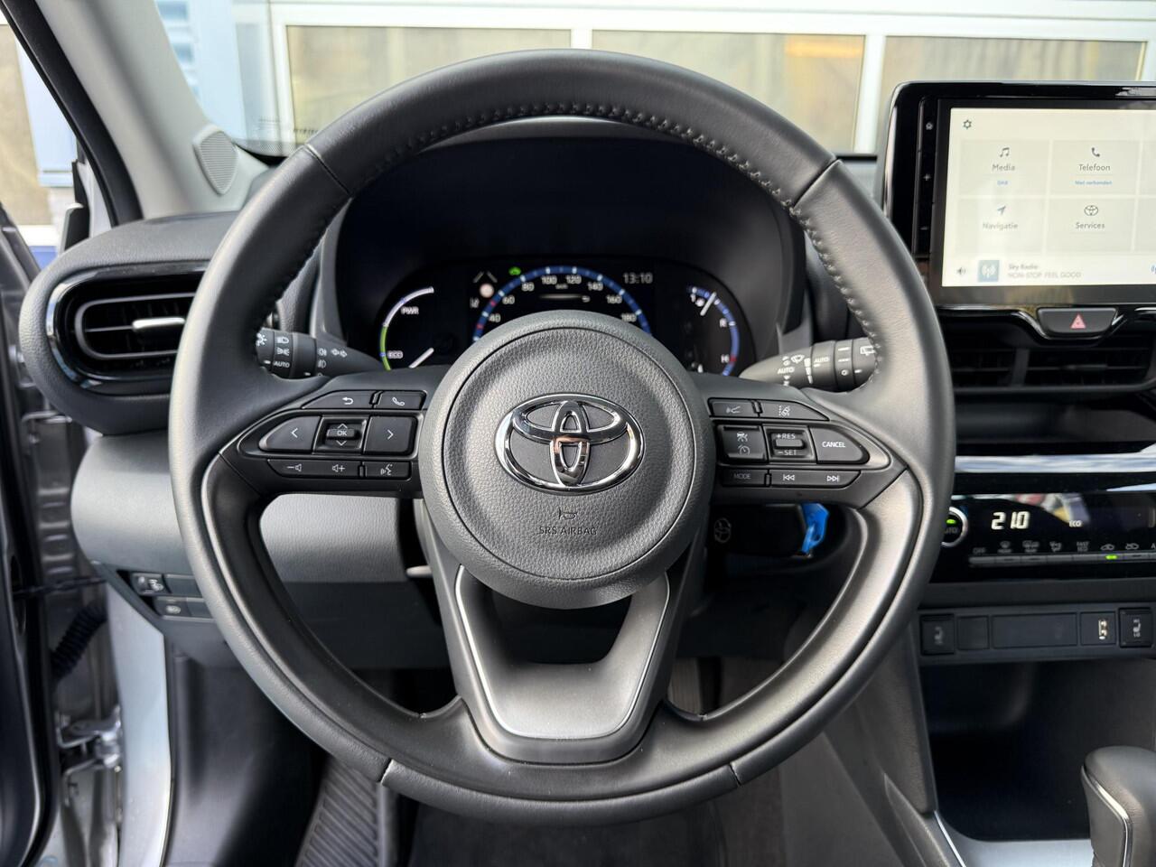 Toyota YARIS Cross 1.5 Hybrid ADAP CRUISE NAVI APPLE STOEL+STUUR VERW
