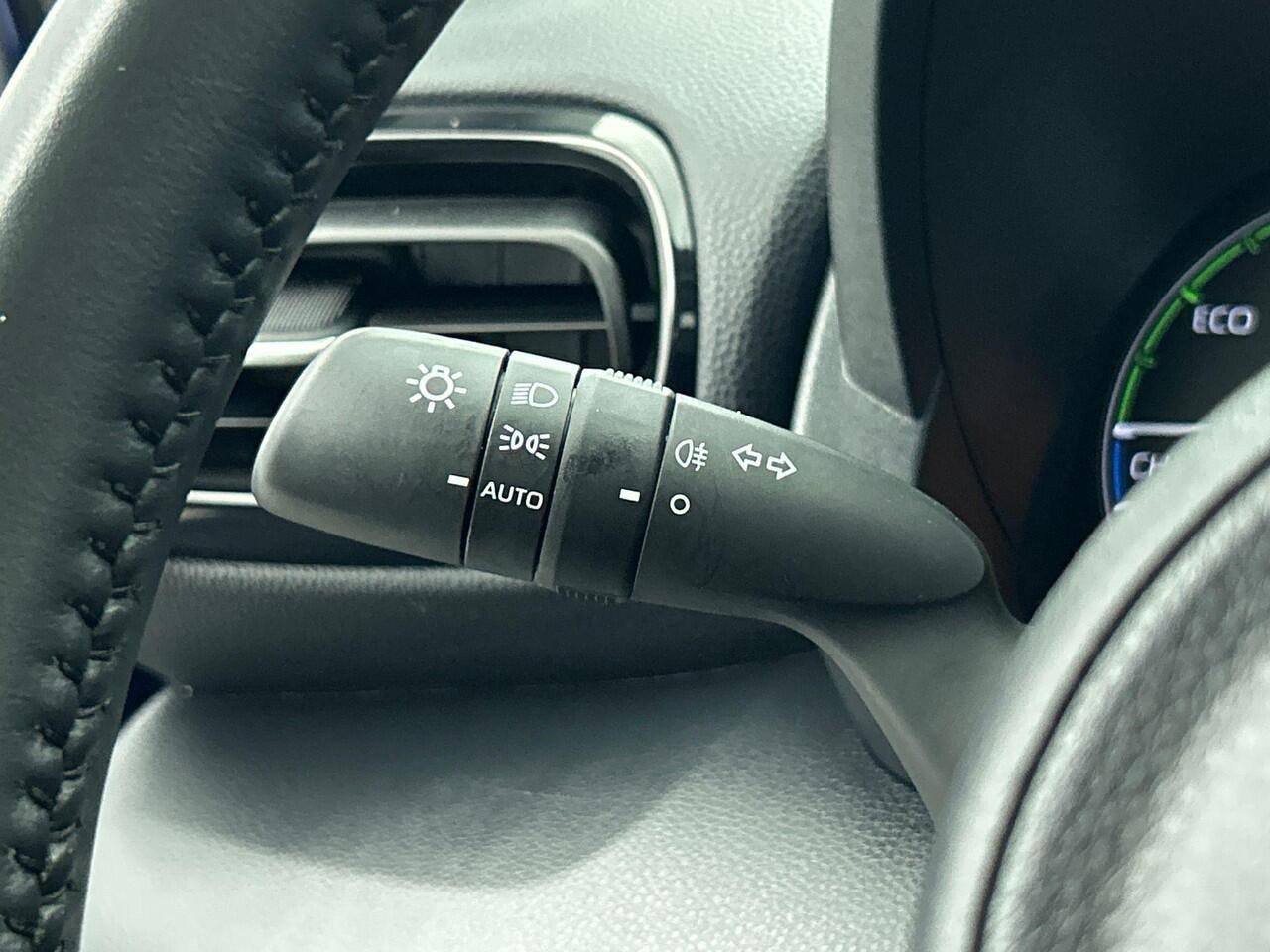 Toyota YARIS 1.5 Hybrid Active Auto. Navigatie Apple Carplay/Android Auto Camera Adaptive Cruise Control Climate Control