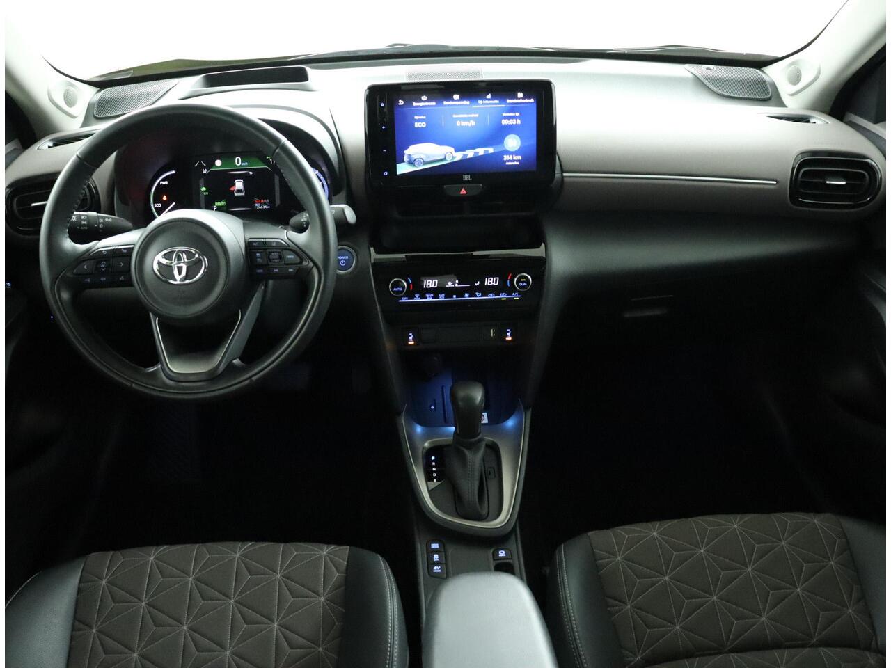 Toyota YARIS Cross 1.5 Hybrid Executive | Stoelverwarming | Keyless | Climate control| Trekhaak |