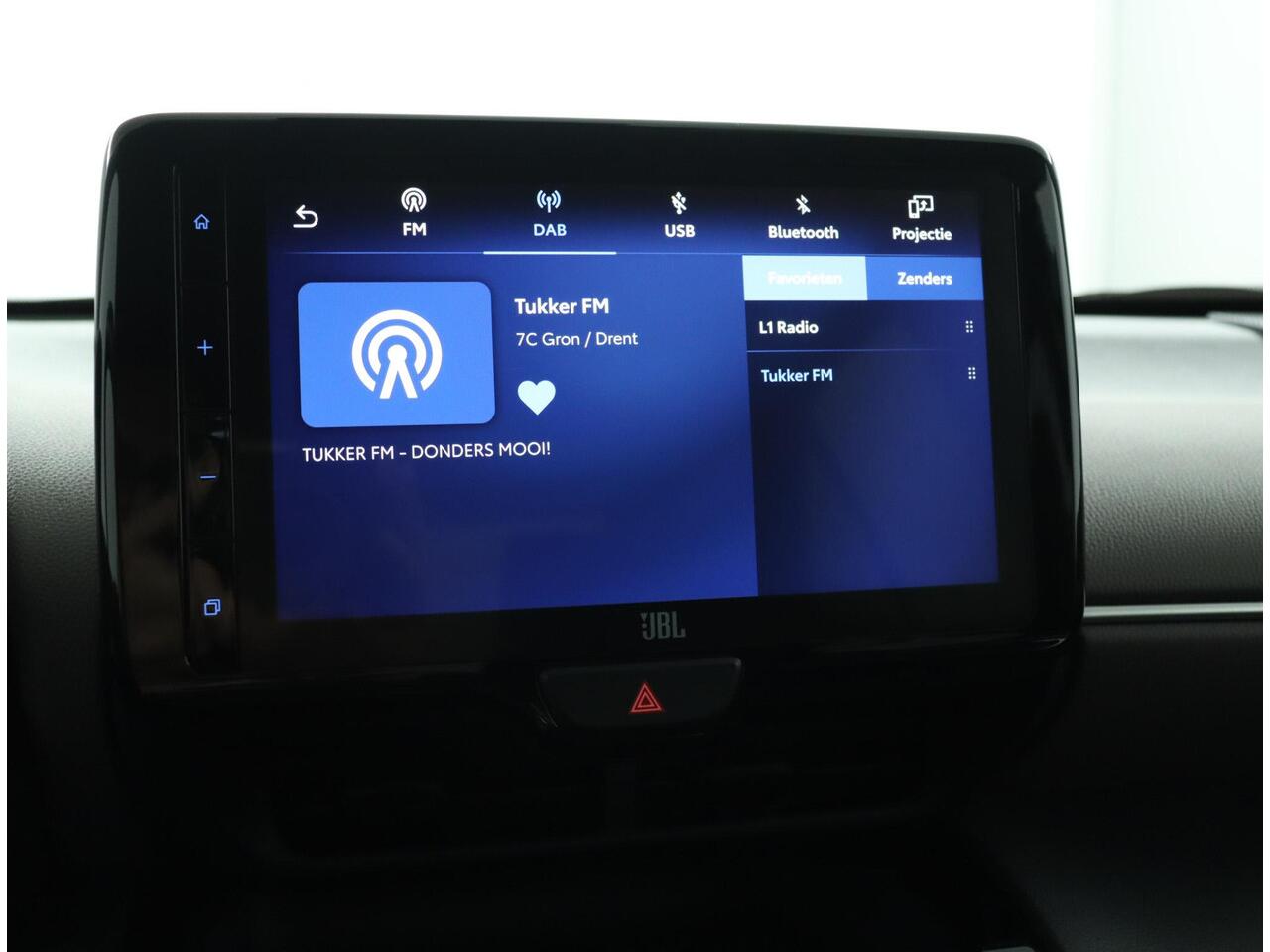 Toyota YARIS Cross 1.5 Hybrid Executive | Stoelverwarming | Keyless | Climate control| Trekhaak |