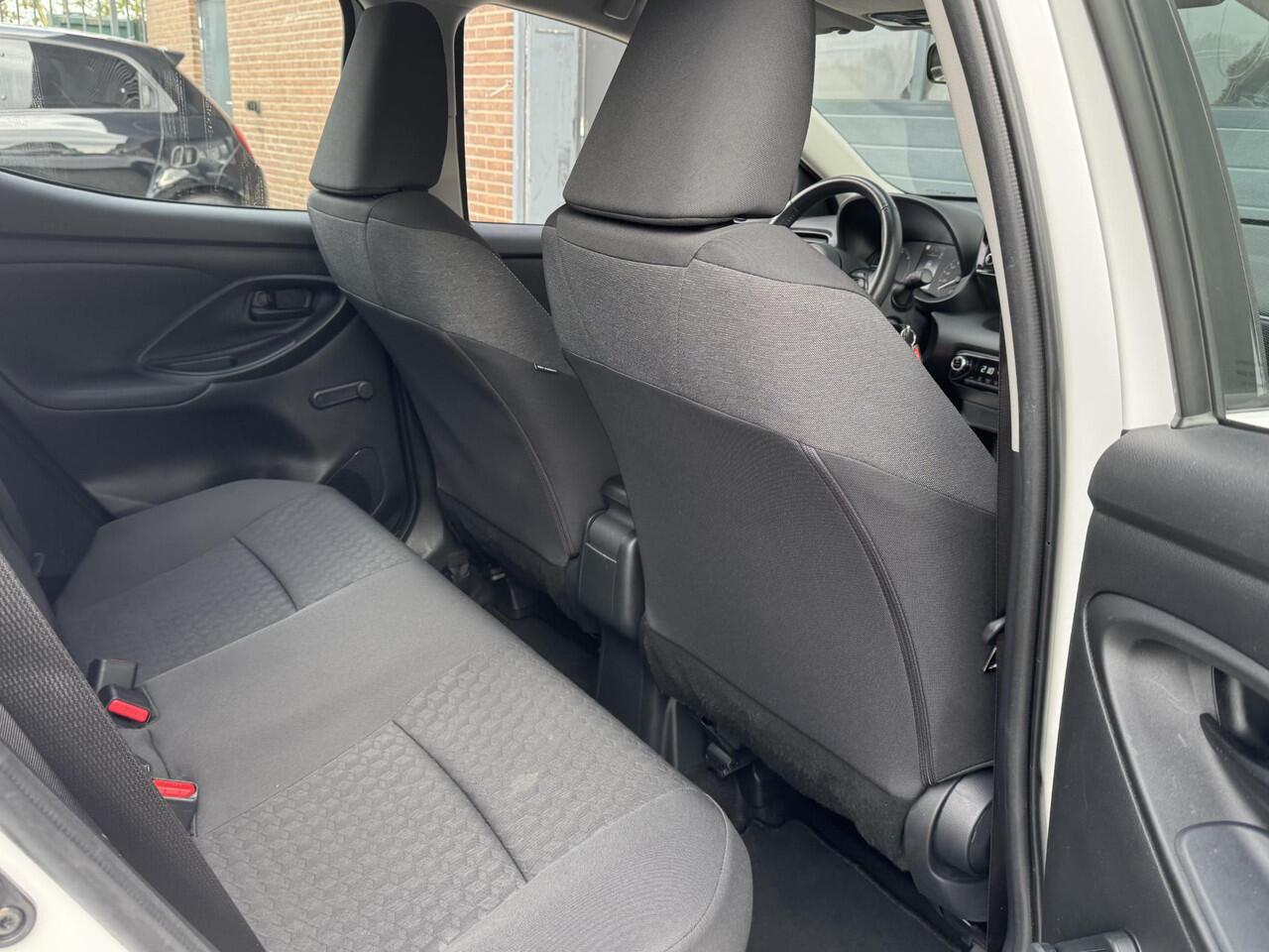 Toyota YARIS 1.5 HYBRID ACTIVE I AUTOMAAT I APPLE CARPLAY I P-CAMERA I ADAPT. CRUISE CONTROL