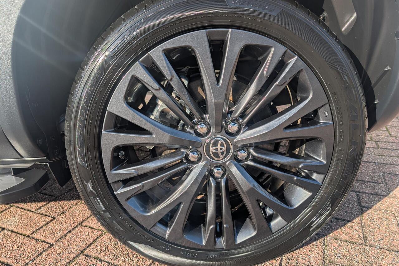 Toyota YARIS Cross 1.5 Hybrid Adventure Trekhaak-Treeplanken