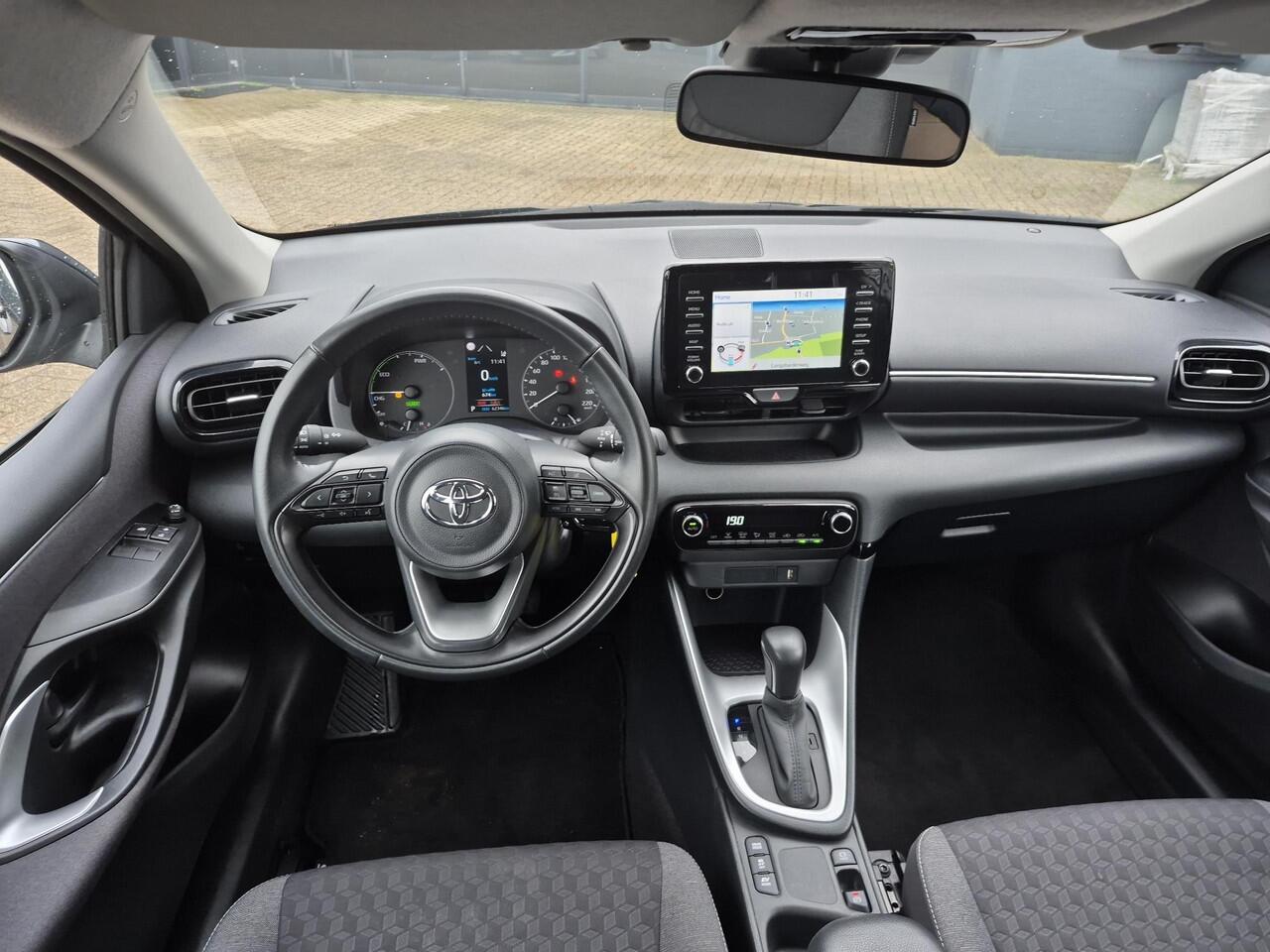 Toyota YARIS 1.5 Hybrid Active **NAVIGATIE/ PARKEERCAMERA/ GARANTIE**