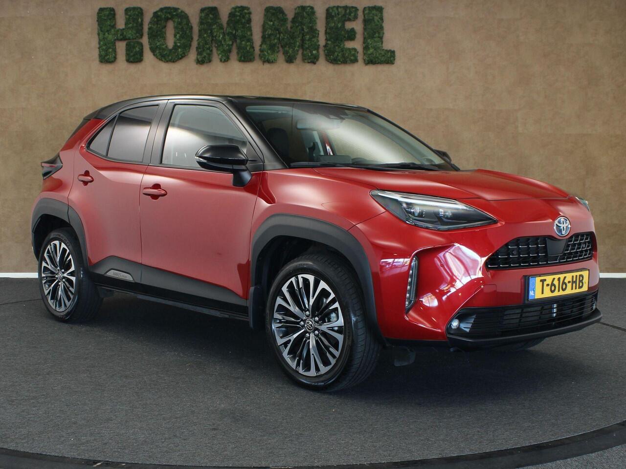 Toyota YARIS Cross 1.5 Hybrid Executive - TREKHAAK 750KG GEREMD TREKGEWICHT - HEAD-UP DISPLAY - JBL GELUIDSINSTALLATIE - PARKEERSENSOREN VOOR EN ACHTER - DODEHOEK DETECTIE - ELEKTRISCHE ACHTERKLEP - VOORRUIT, STUUR EN STOEL VERWARMING - DRAADLOZE TELEFOONLADER - NAVI