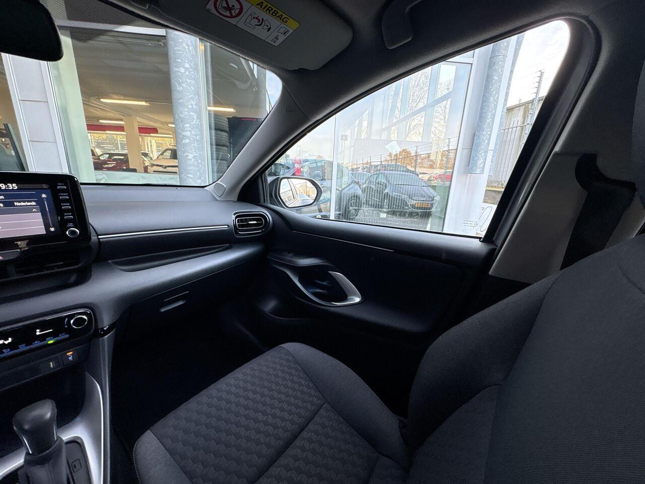 Toyota YARIS 1.5 Hybrid Dynamic | Rijklaar | 4 seizoen | AppleCarplay