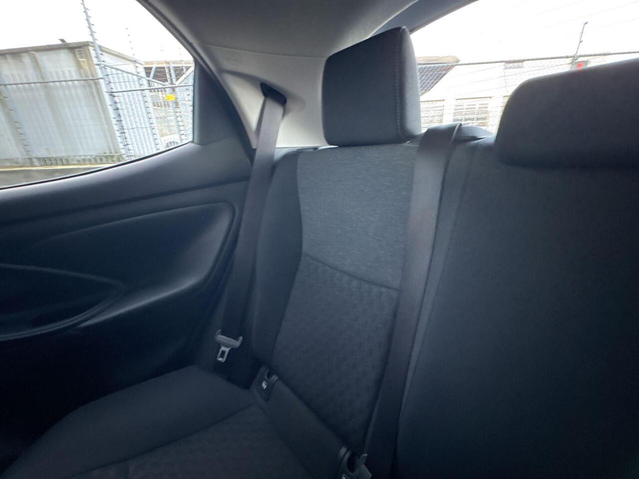 Toyota YARIS 1.5 Hybrid Dynamic | Rijklaar | 4 seizoen | AppleCarplay