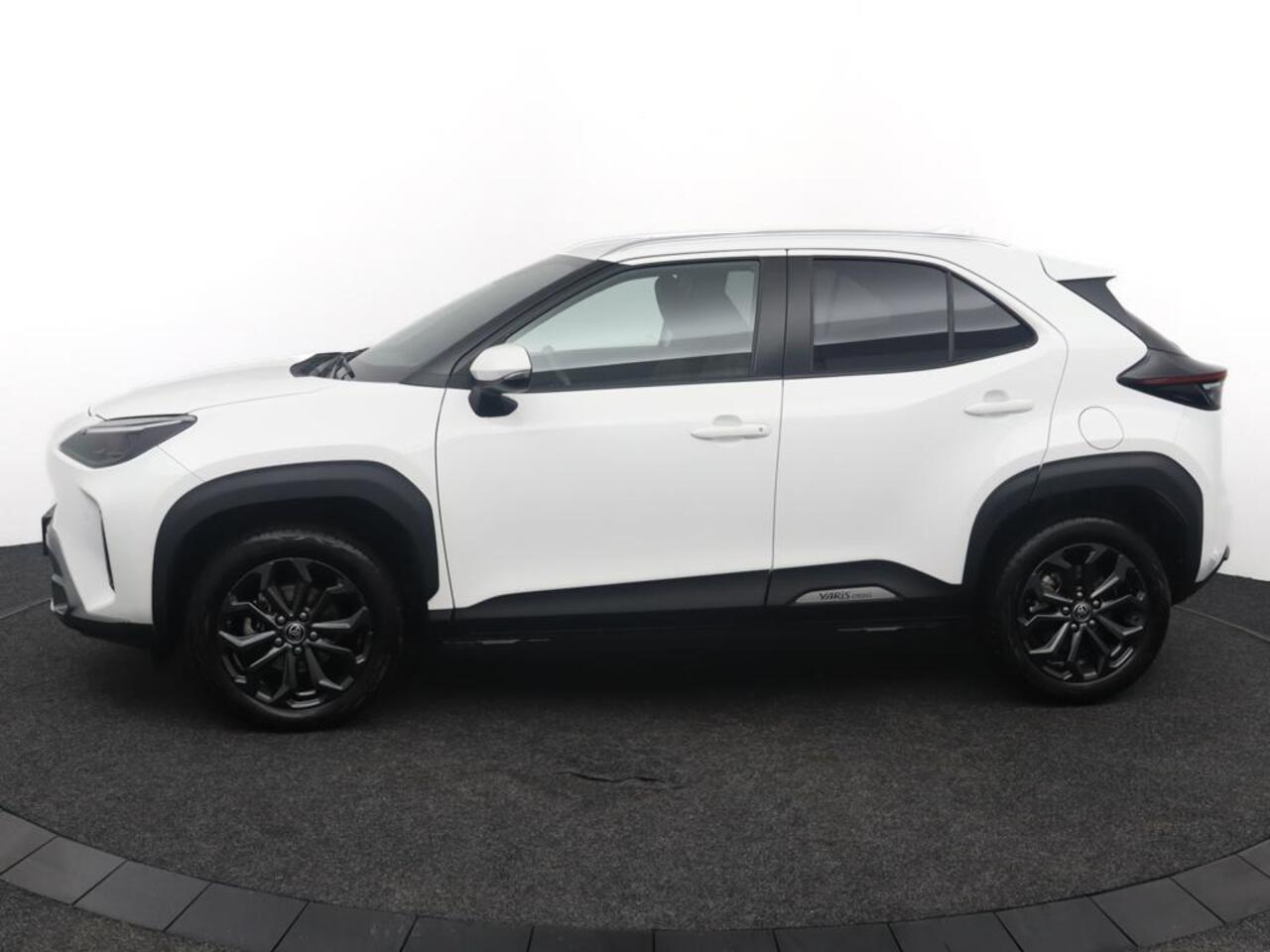 Toyota YARIS Cross 1.5 Hybrid Explore | Stoelverwarming | Navigatie | Parkeersensoren | Keyless |