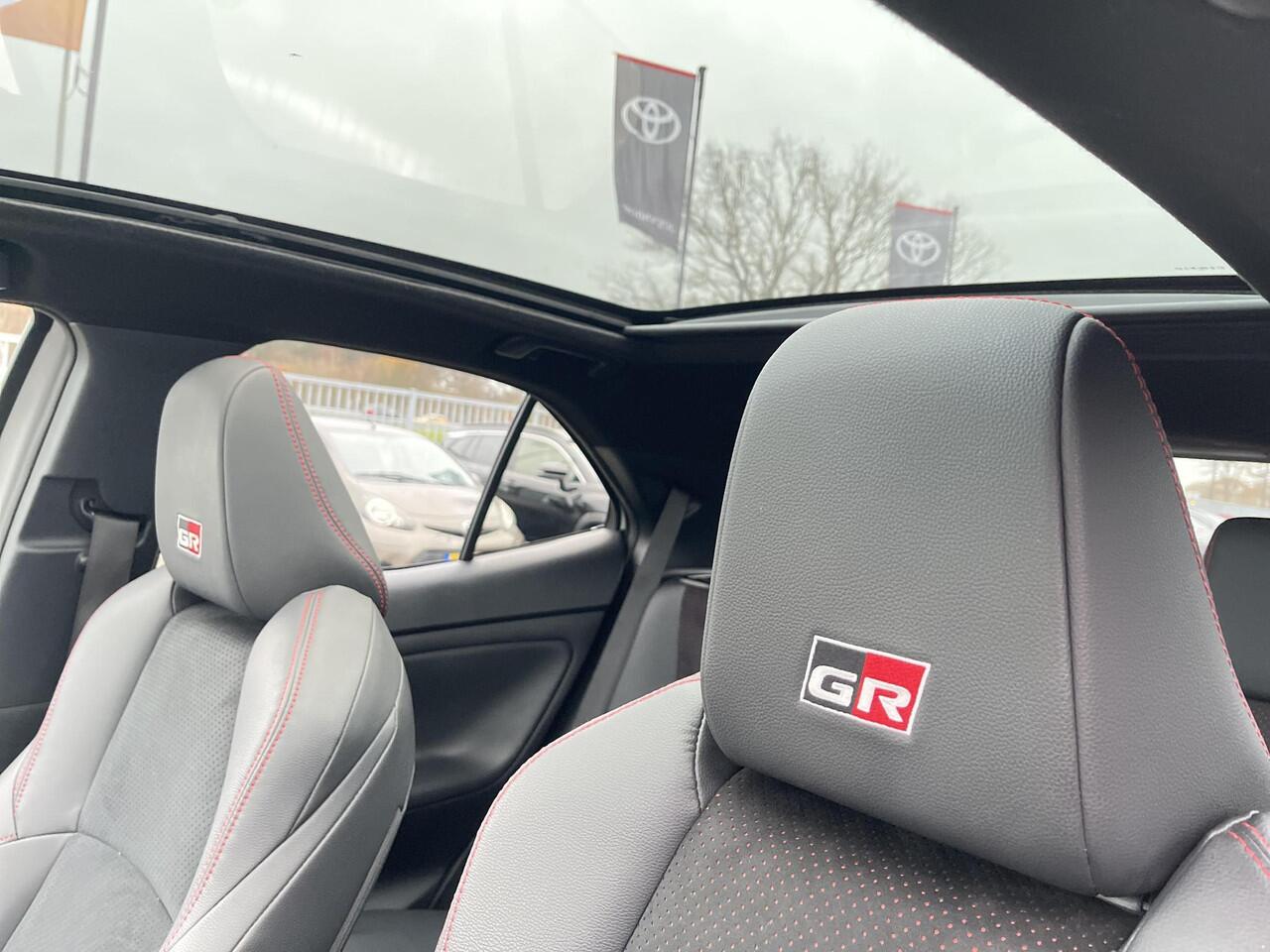 Toyota YARIS Cross 1.5 Hybrid GR Sport