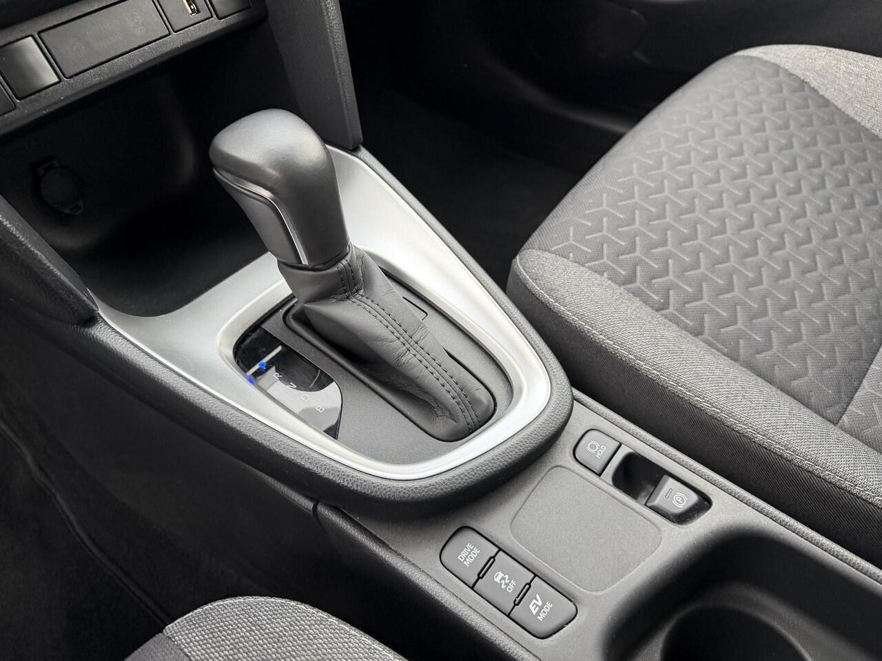 Toyota YARIS Cross 1.5 Hybrid 115 Dynamic sidesteps l Camera l Navigatie