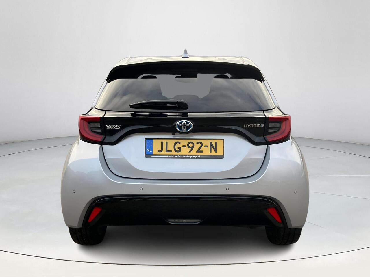 Toyota YARIS 1.5 Hybrid Executive | Navigatie | Stoelverwarming | LED koplampen | 17 inch LM-velgen |