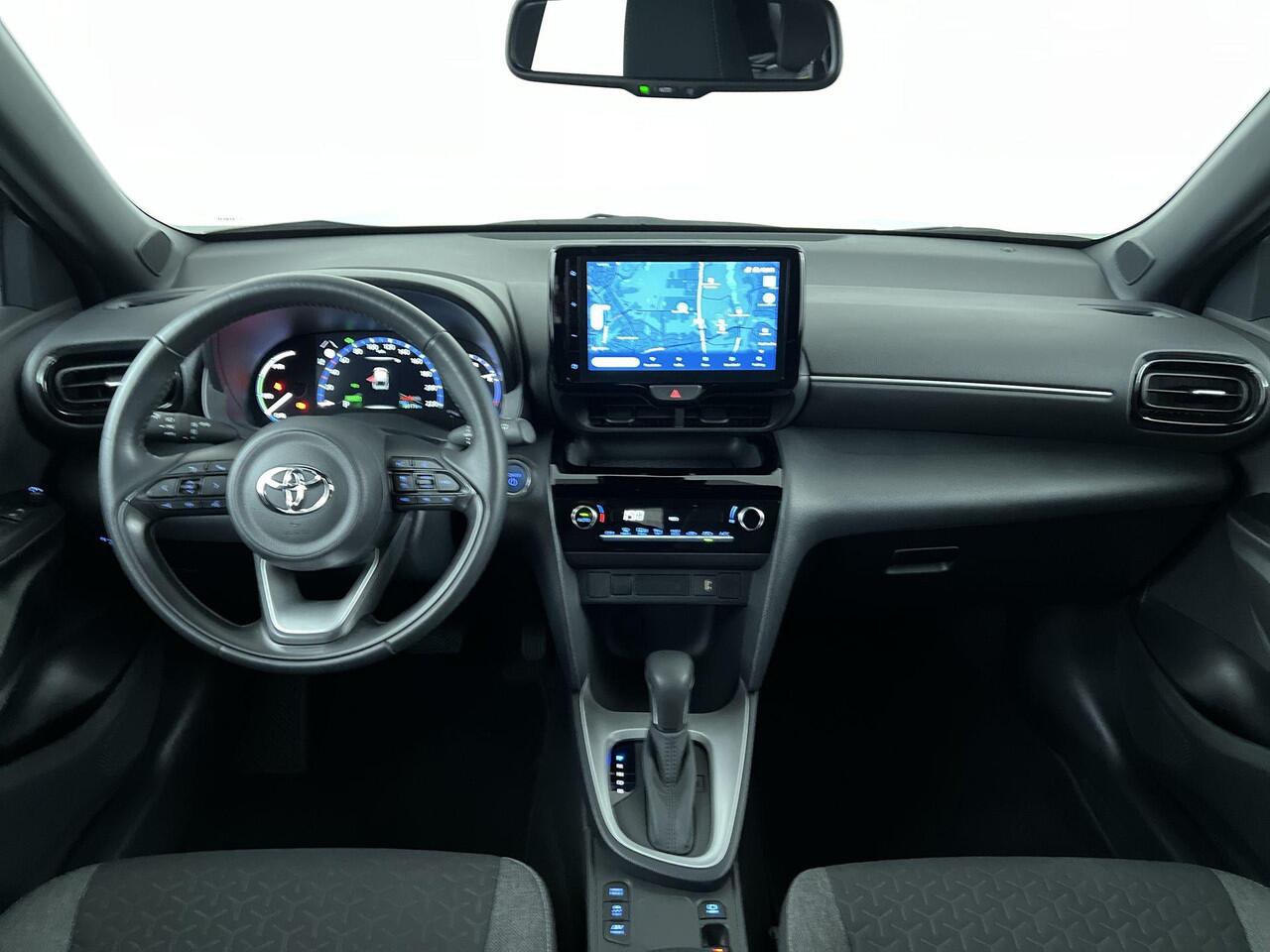 Toyota YARIS Cross 1.5 Hybrid Dynamic | Trekhaak | Navigatie | All seasonbanden |