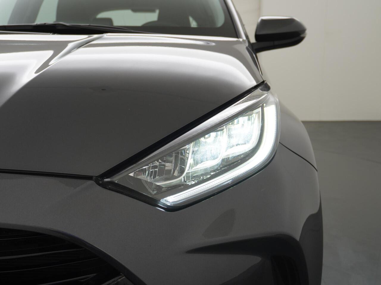 Toyota YARIS 1.5 Hybrid Dynamic Camera/Navi/LM velgen etc.