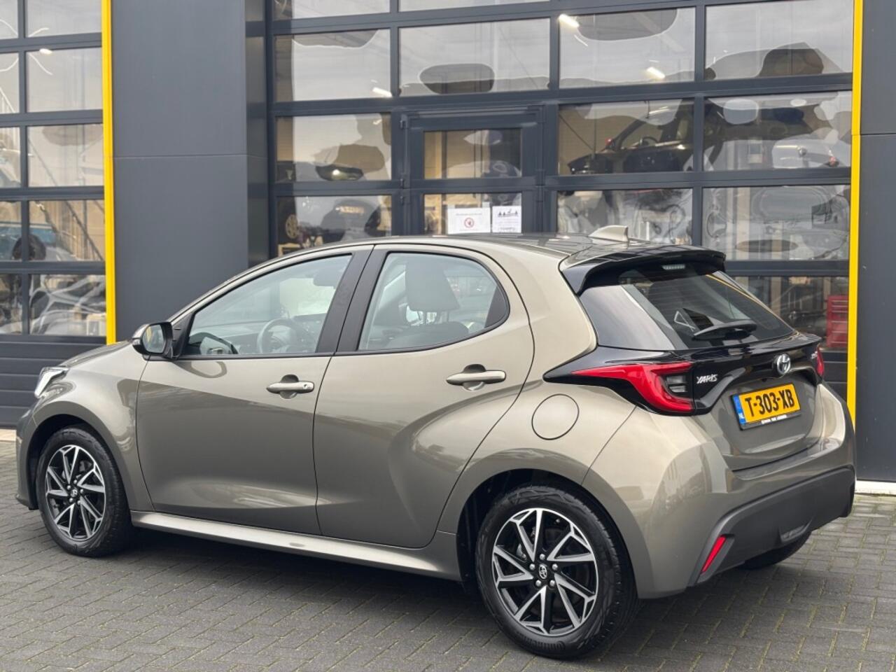 Toyota YARIS 1.5 Hybrid Dynamic Camera 1e Eigenaar Dealer Onderhouden