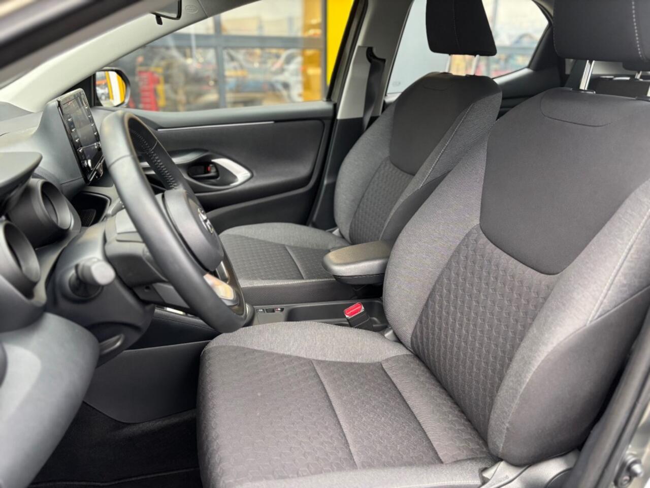 Toyota YARIS 1.5 Hybrid Dynamic Camera 1e Eigenaar Dealer Onderhouden