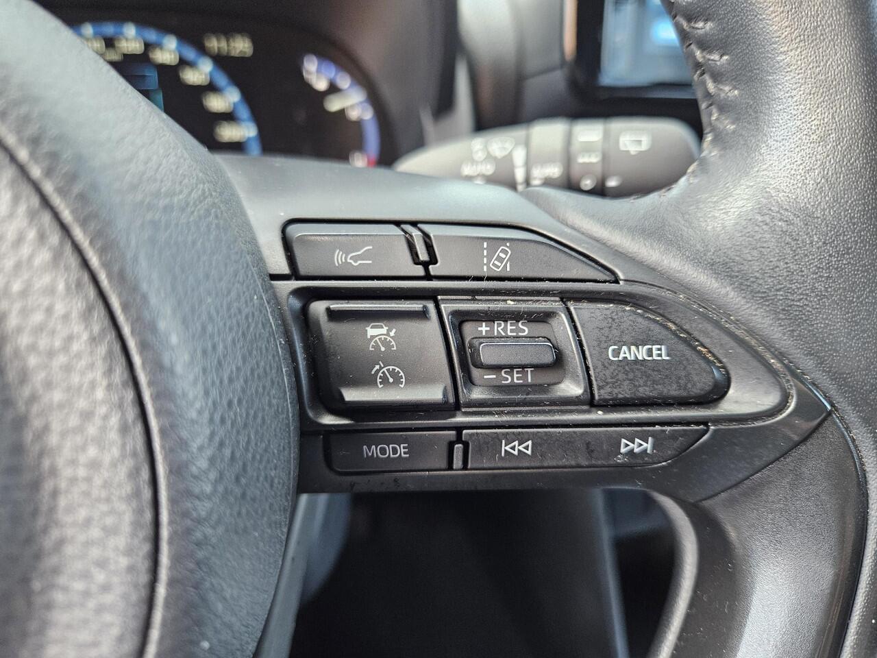 Toyota YARIS Cross 1.5 VVT-I Dynamic | Handgeschakeld | Trekhaak | 1350 KG Trekgewicht | Origineel NL