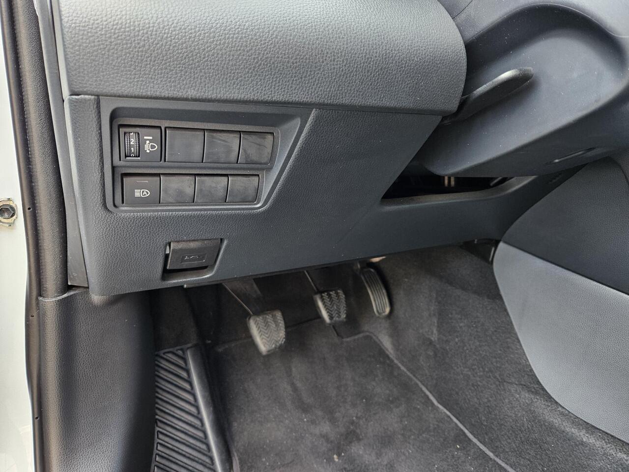 Toyota YARIS Cross 1.5 VVT-I Dynamic | Handgeschakeld | Trekhaak | 1350 KG Trekgewicht | Origineel NL