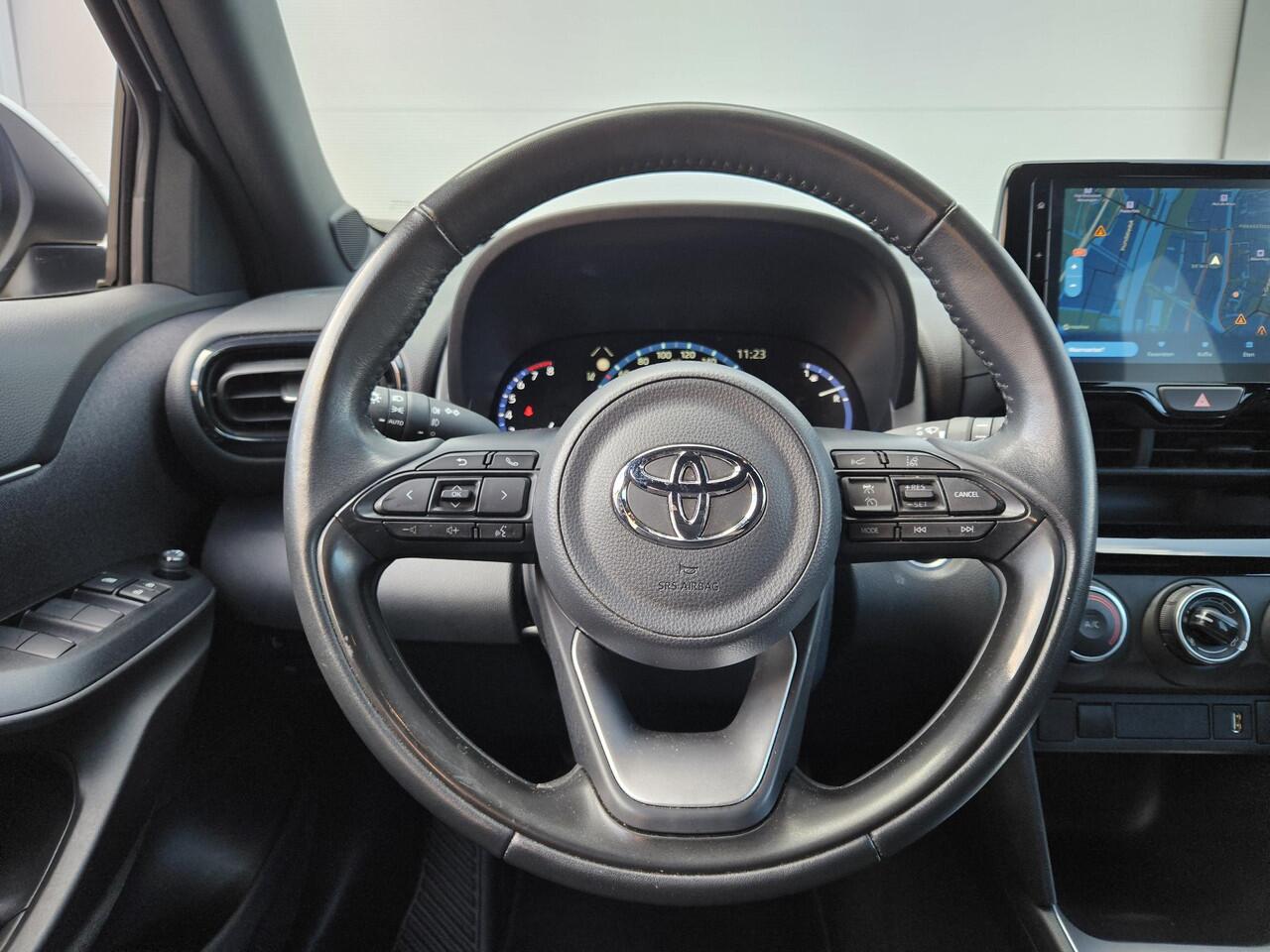 Toyota YARIS Cross 1.5 VVT-I Dynamic | Handgeschakeld | Trekhaak | 1350 KG Trekgewicht | Origineel NL