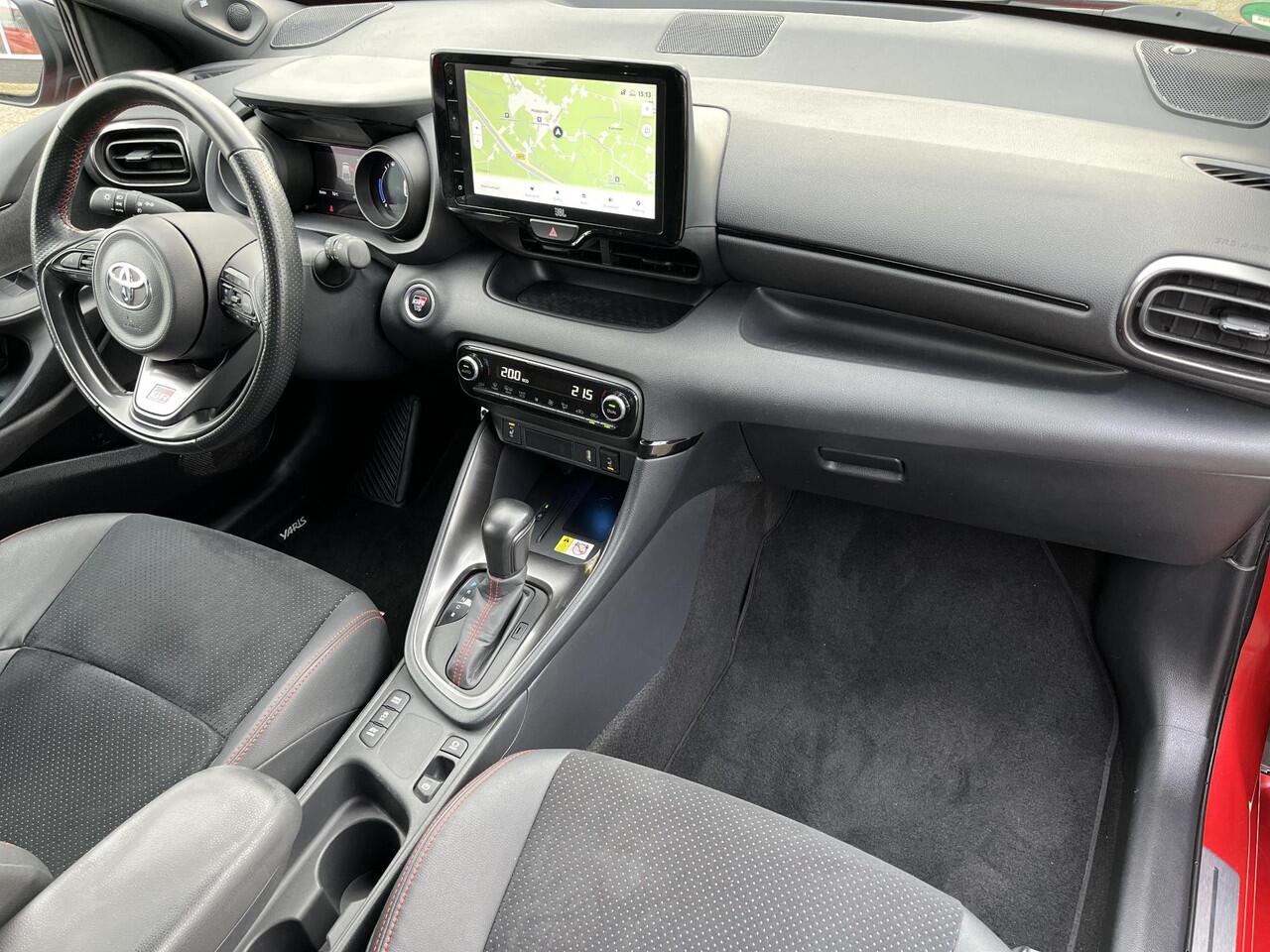 Toyota YARIS 1.5 Hybrid GR Sport | JBL Audio | Navigatie | Dode hoek waarschuwing | Stoelverwarming |