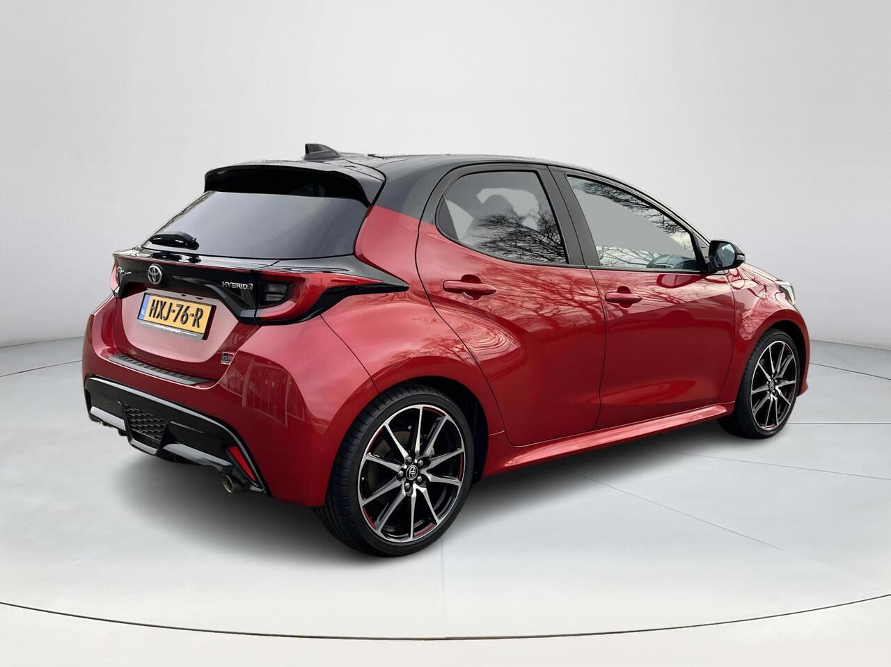 Toyota YARIS 1.5 Hybrid GR Sport | JBL Audio | Navigatie | Dode hoek waarschuwing | Stoelverwarming |