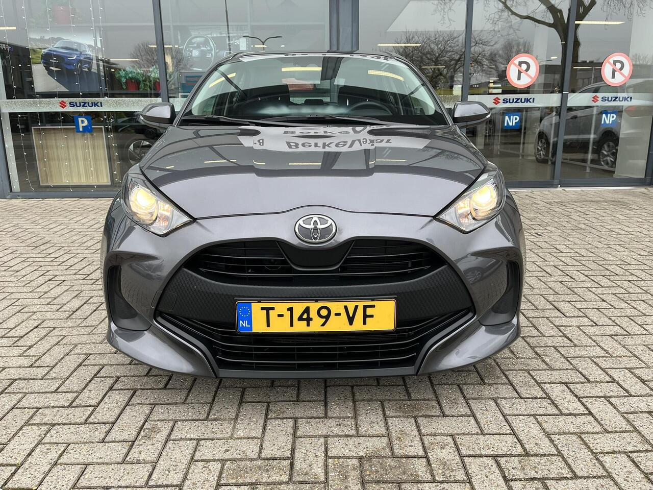 Toyota YARIS 1.5 VVT-i Active