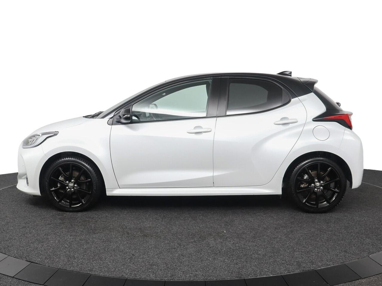 Toyota YARIS 1.5 Hybrid Executive | Limited | Head-up Display | Panoramadak| Bi-tone |