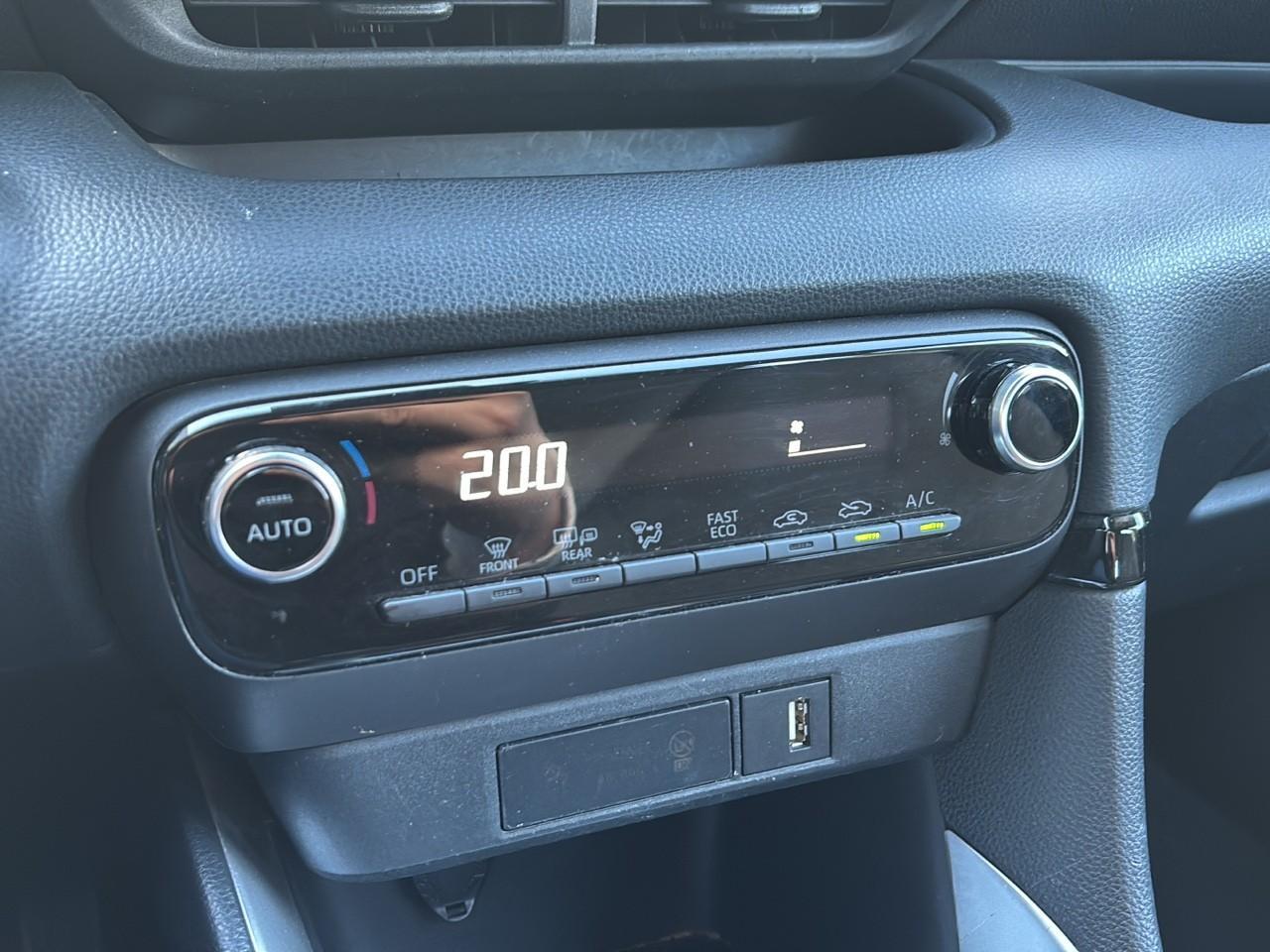 Toyota YARIS 1.5 Hybrid Dynamic