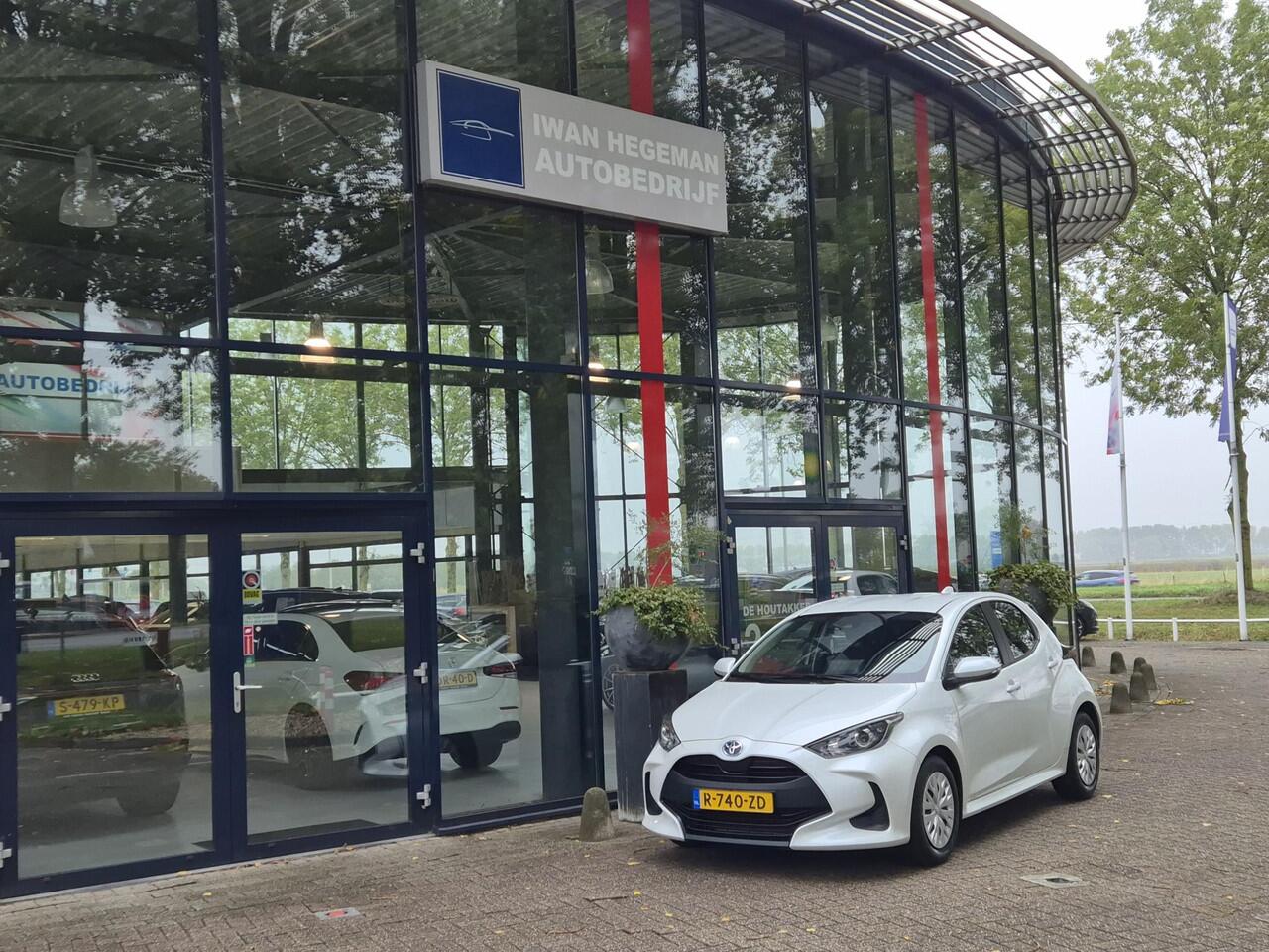 Toyota YARIS 1.5 Hybrid AUTOMAAT | Navigatie via Smartphone | Apple Carplay | Climate Control | Cruise Control | Parkeercamera