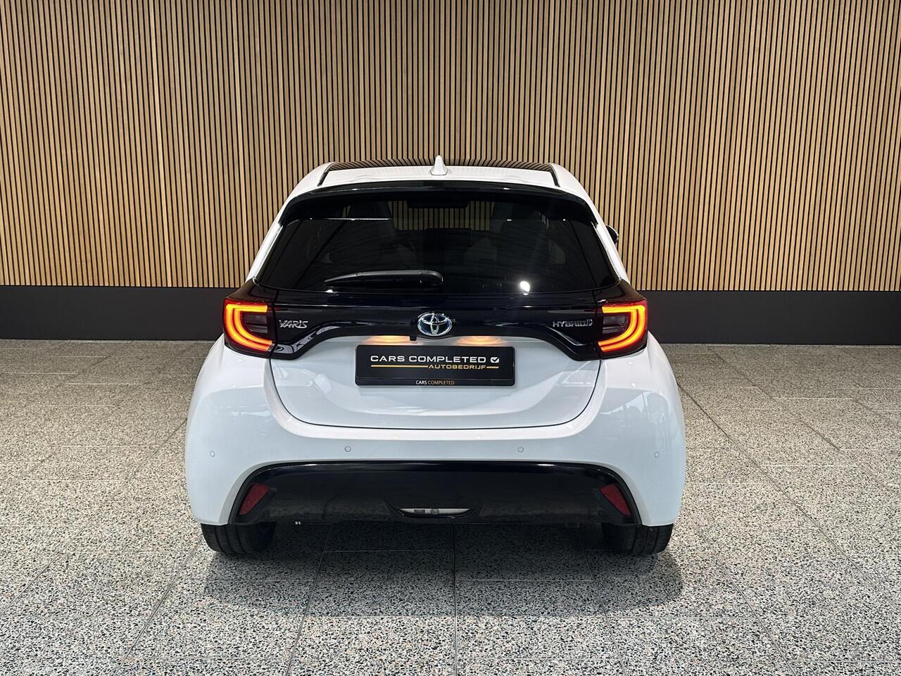 Toyota YARIS 1.5 Hybrid Executive Panodak | JBL | Head-Up display