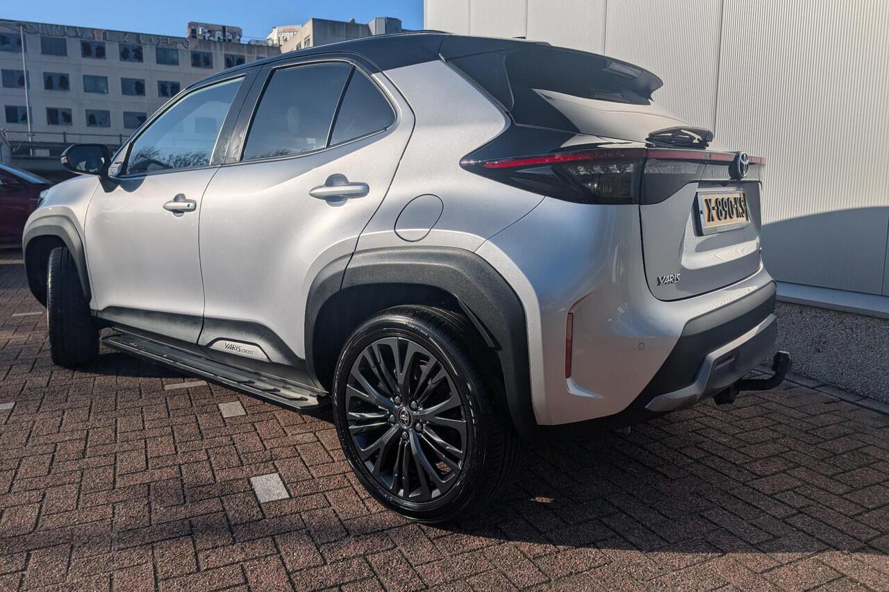 Toyota YARIS Cross 1.5 Hybrid Adventure Trekhaak, stoel- & stuurverwarming, dodehoek detectie, keyless, navigatie Apple CarPlay/Android Auto