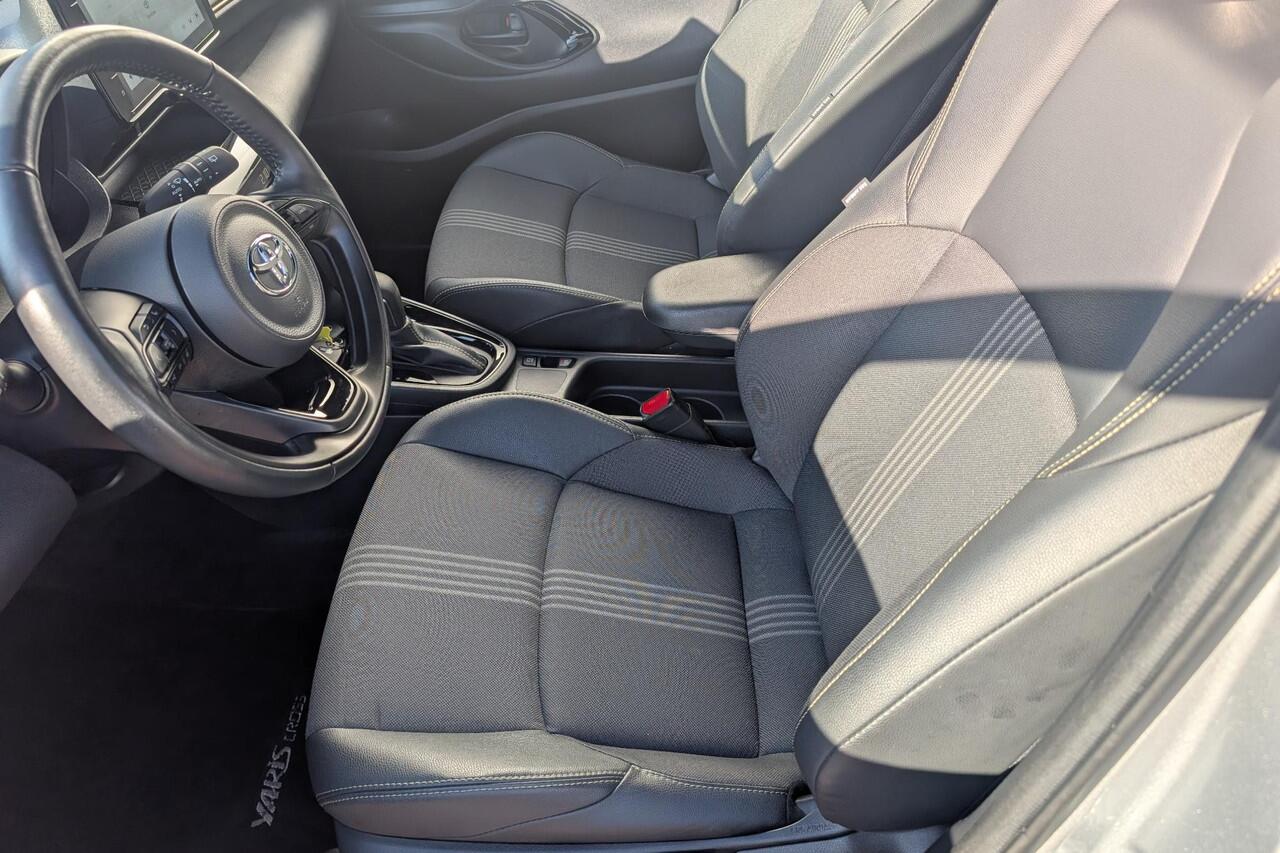 Toyota YARIS Cross 1.5 Hybrid Adventure Trekhaak, stoel- & stuurverwarming, dodehoek detectie, keyless, navigatie Apple CarPlay/Android Auto