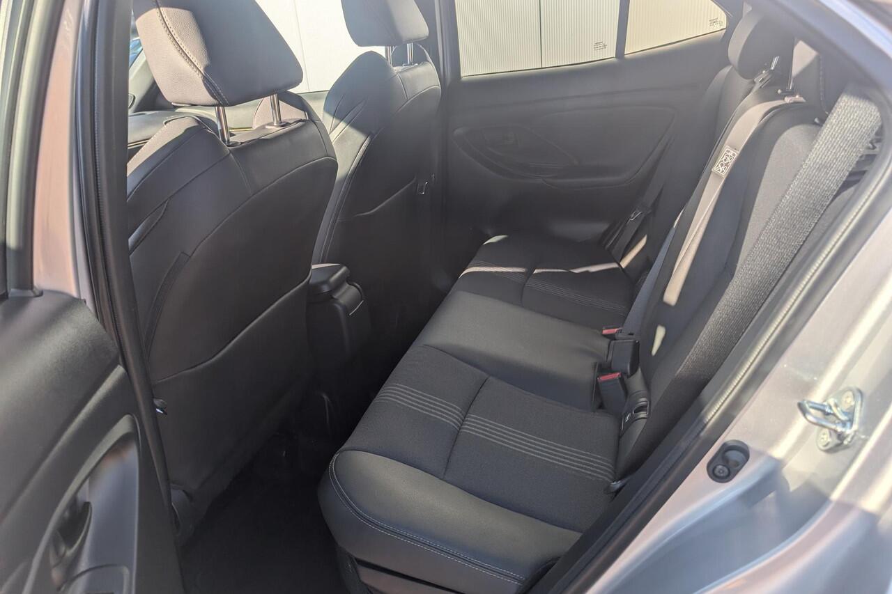 Toyota YARIS Cross 1.5 Hybrid Adventure Trekhaak, stoel- & stuurverwarming, dodehoek detectie, keyless, navigatie Apple CarPlay/Android Auto