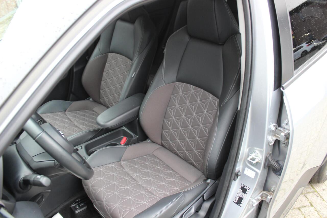 Toyota YARIS Cross 1.5 Hybrid Executive Navi/Carplay, Bliss, Elek achterklep, JBL, Enz