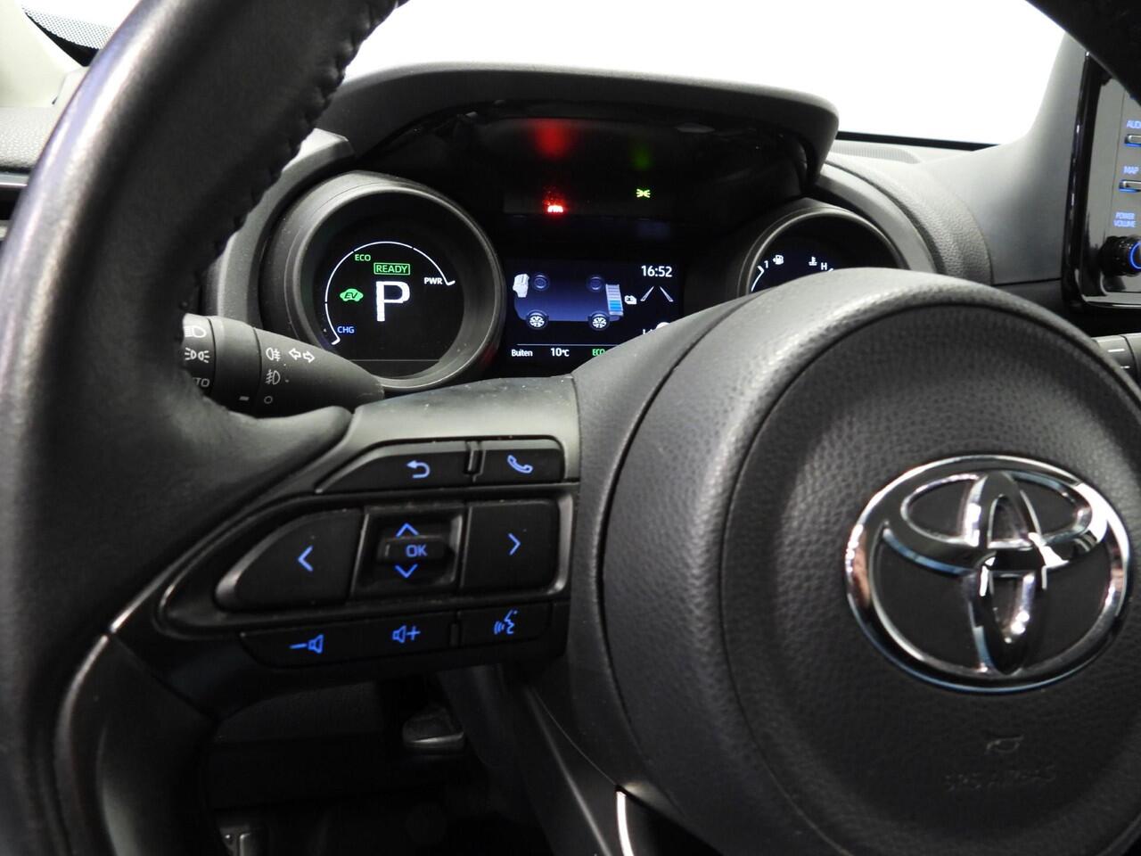 Toyota YARIS Cross 1.5 Hybrid Active NAVI-APP/CAMERA/CLIMA/ADAPT.CRUISE!