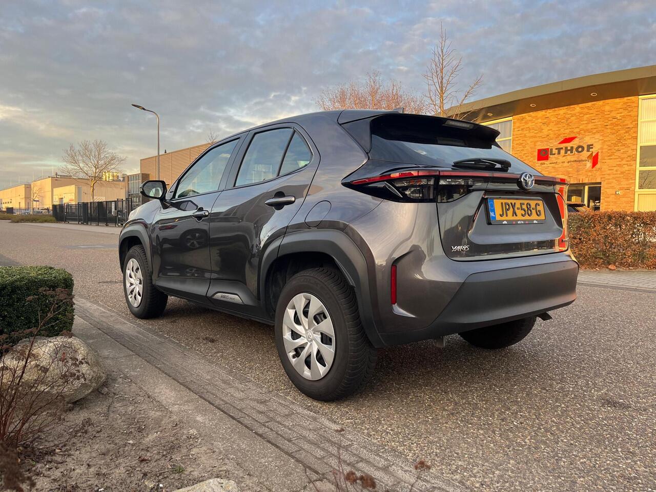 Toyota YARIS Cross 1.5 Hybrid Comfort | Adaptive Cruise Control | Apple/Android Carplay | Achteruitrijcamera |