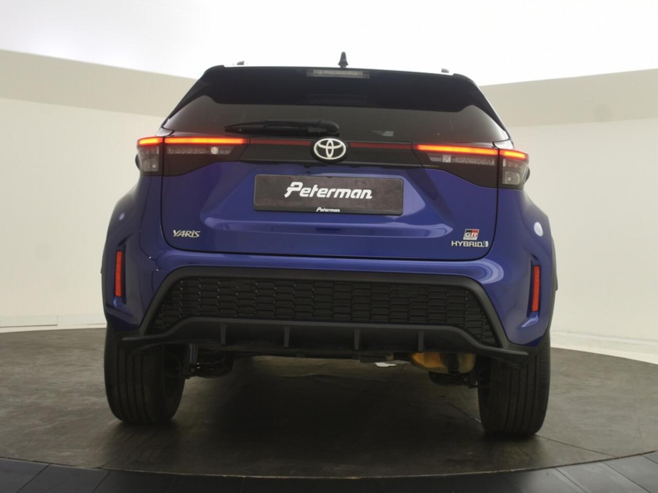 Toyota YARIS Cross 1.5 Hybrid GR Sport | Stoelverwarming | BLIS | Parkeersensoren V