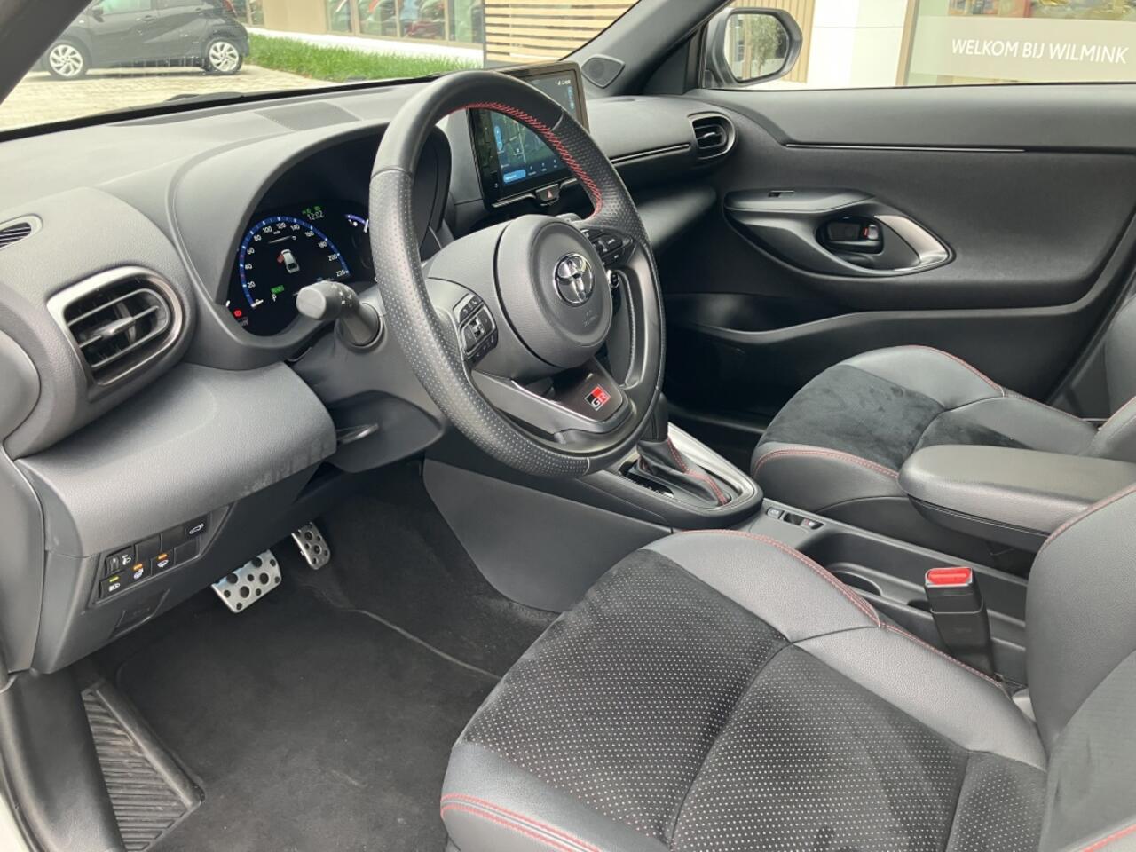Toyota YARIS Cross 1.5 Hybrid GR Sport |Stoel/Stuur verw | PDC v/a