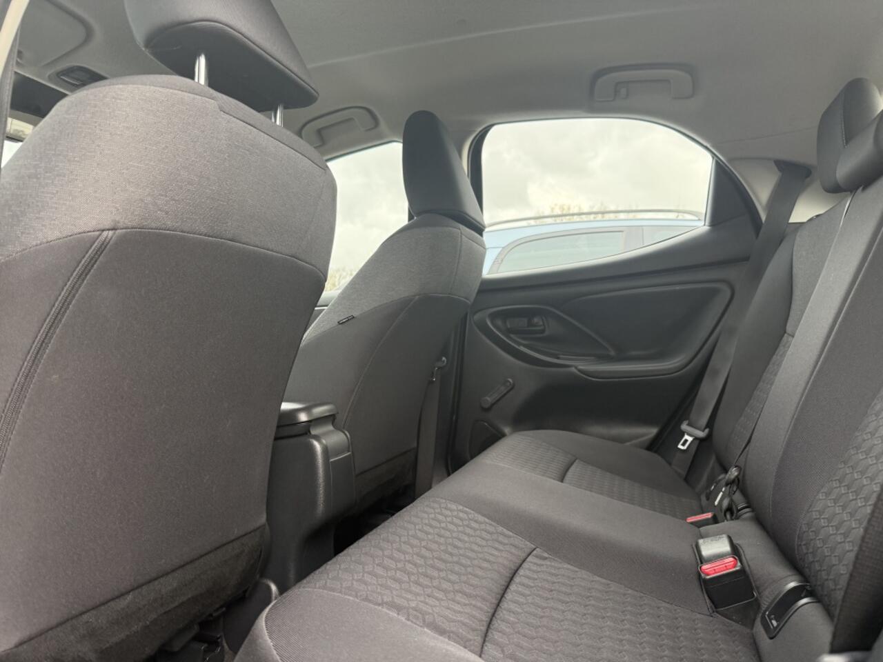 Toyota YARIS 1.5 Hyb. Active