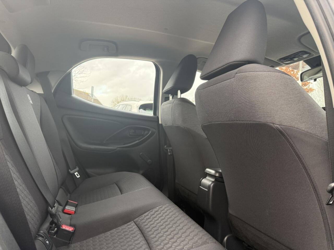 Toyota YARIS 1.5 Hyb. Active