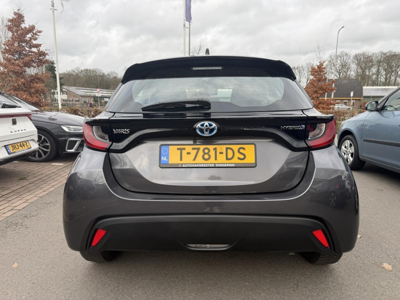 Toyota YARIS 1.5 Hyb. Active