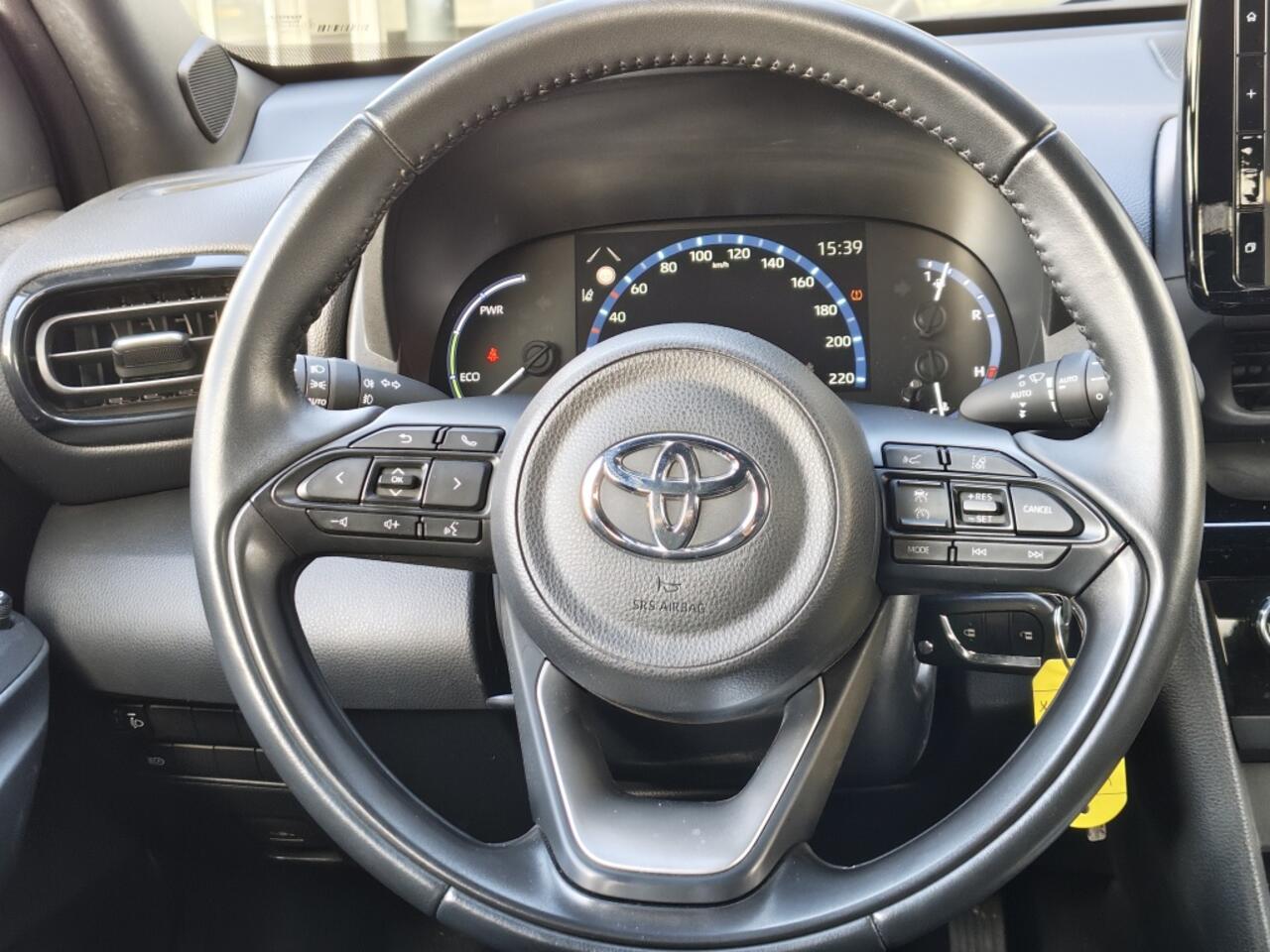 Toyota YARIS Cross 1.5 Hybrid 115 Dynamic | Trekhaak | Sensoren v/a | Navi | Androi
